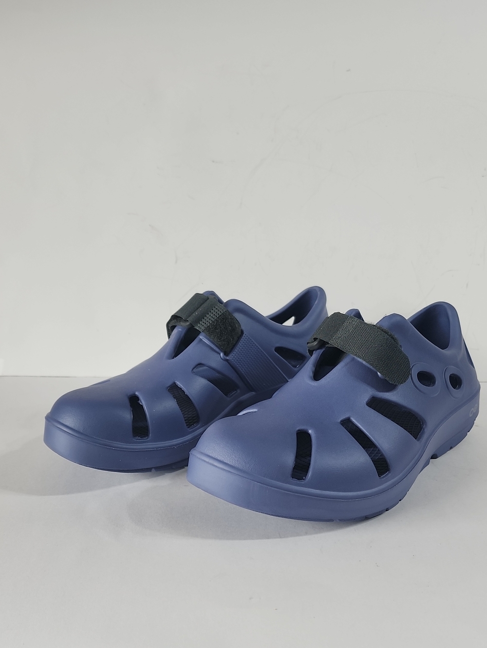 OOFOS Oocandoo Unisex Fisherman Minimalist Sandal in Water Drop M 9 W 11 M 6 W 8